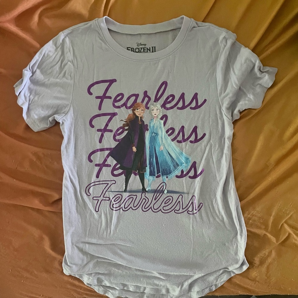 Soft and stretchy Disneys Frozen TShirt Junior size M gently used